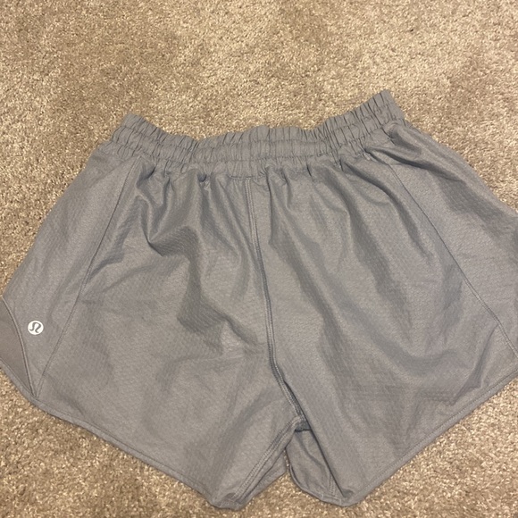 Lululemon hotty hot shorts - Picture 3 of 3